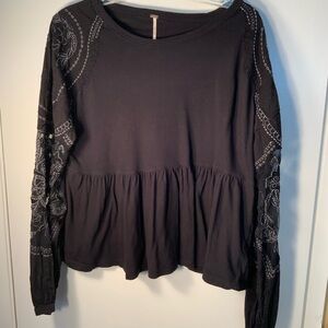 FREE PEOPLE… oversized Embroidered Top